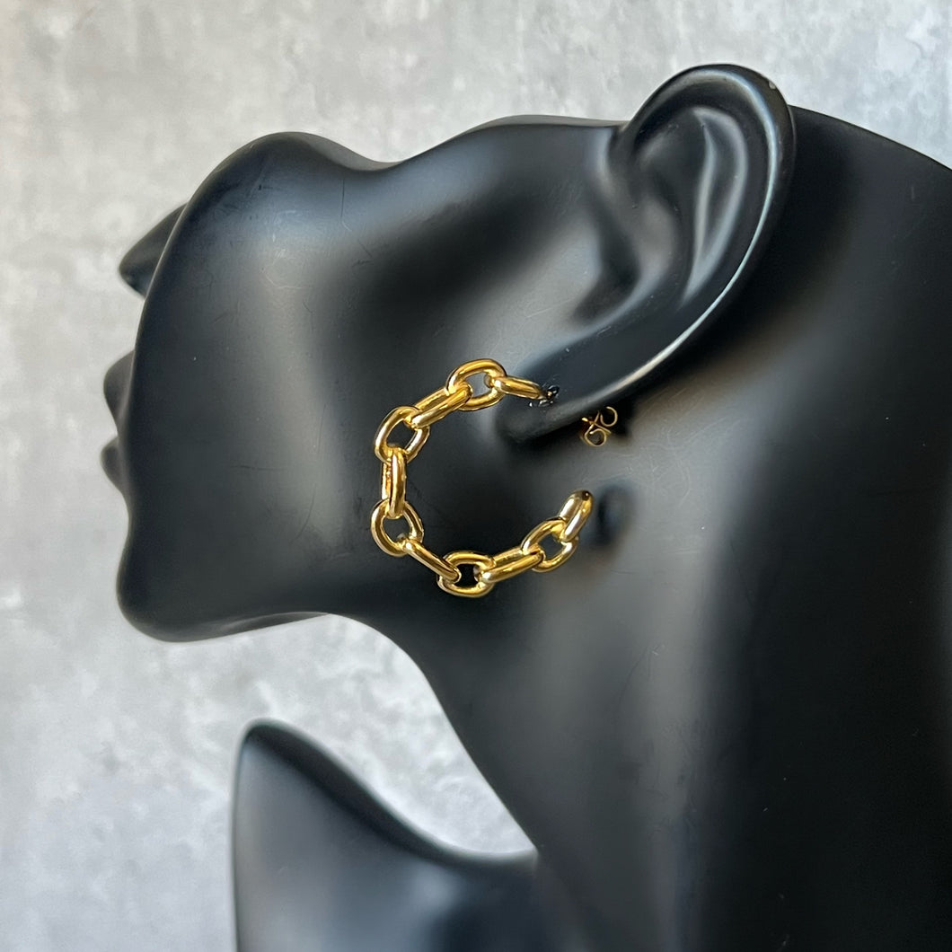 Chained link hoops