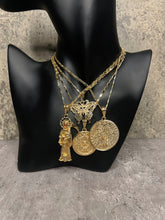 Load image into Gallery viewer, Mariposa divina necklace
