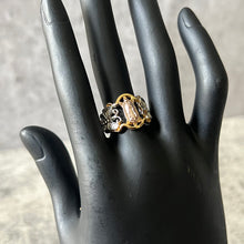 Load image into Gallery viewer, Virgincita mariposa ring
